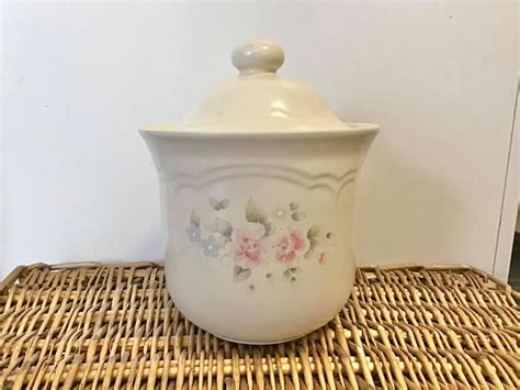 Vintage Pfaltzgraff Tea Rose Canister Cookie Jar Pink And Blue Flower