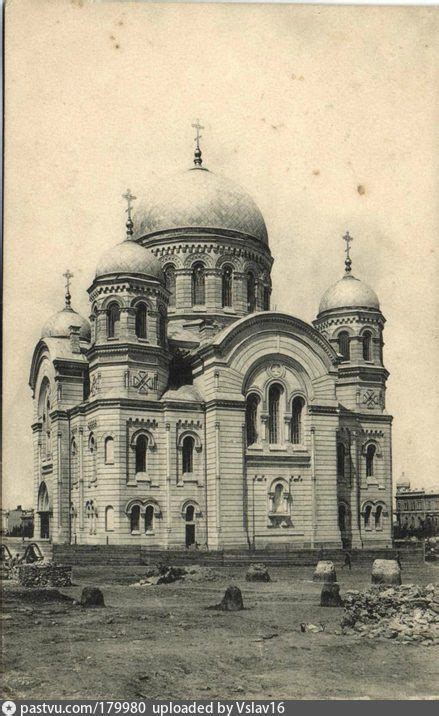 Александро-Невский собор в период строительства