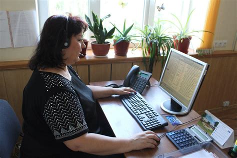 «У пікові дні приймаємо тисячу дзвінків на день» — оператор call-центру ...