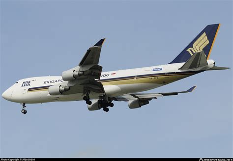 V Sfg Singapore Airlines Cargo Boeing F Photo By Aldo Bidini