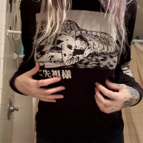 Old Hot Topic Find Too Small For Me But Somebody Depop