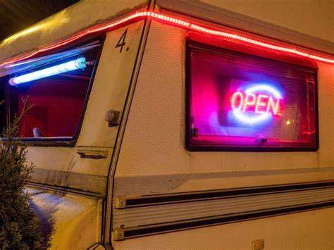 Wohnwagen Mieten Für Prostitution Auf Dem Straßenstrich Essen