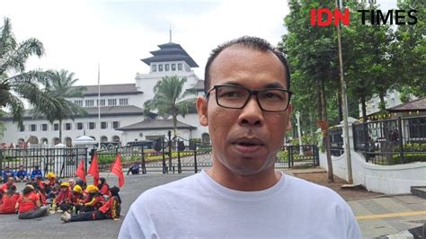 Buruh Jabar Minta Pemprov Jabar Tak Intervensi Kenaikan UMK