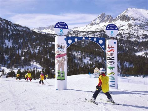 Kids Forest | Ilustrando la diversión y el ski | La Central
