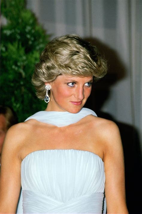 Histoire Dune Tenue Comment La Robe De Lady Diana A Fait De L Ombre