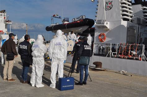 Sbarco Di Migranti A Pozzallo Denunciati Tre Presunti Scafisti