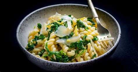 Lemon Arugula Pasta The Best Weeknight Pasta Sip And Feast