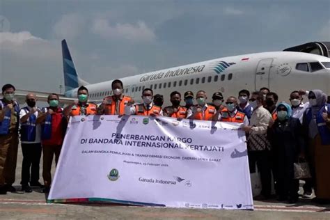 Bandara Kertajati Layani Penerbangan Pesawat Kargo Antara News