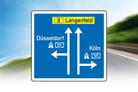 Verkehrszeichen Wegweiser Fahrschule