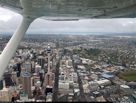 Cessna 172R Skyhawk - Ardmore Flying School | Aviation Photo #1122131 | Airliners.net