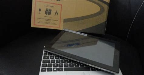 Tablet Laptop Acer One 10 S1001 Touchscreen Fullset Laptop Bekas