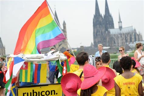 Community Feiert Christopher Street Day In Köln