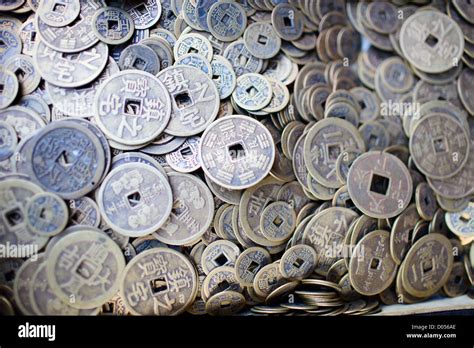 Chinese Ancient Coins High Resolution Stock Photography And Images Alamy