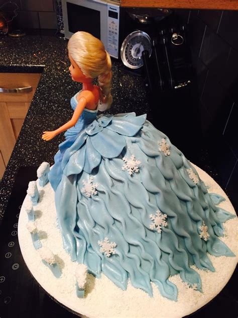 Disney Frozen Elsa Doll Cake