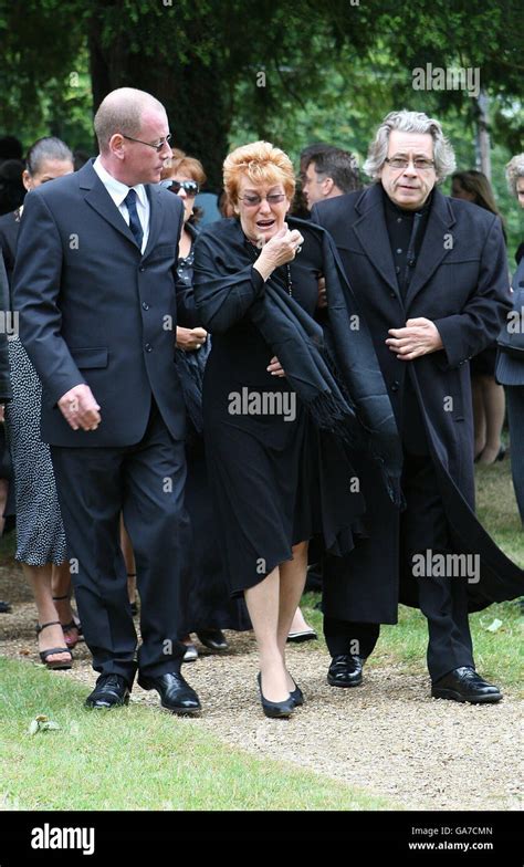 Mike Reid Funeral Stock Photo Alamy