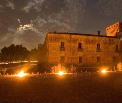 Castello Di Padernello Visite Guidate Tra I Misteri Del Fantasma Della