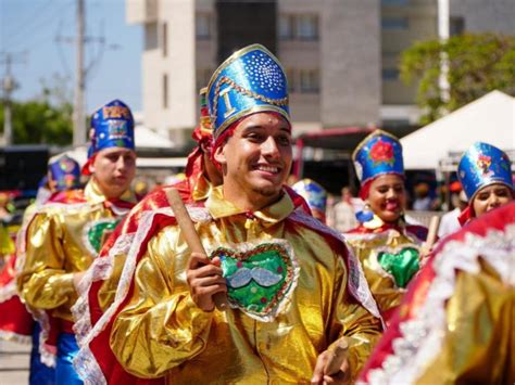 Barranquilla Carnival Fuses Tradition and Joy in Spectacular Celebration