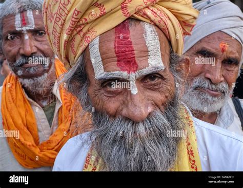 Eine Art Von Trinity Trimurti Von Sadhus Asketen Mit Stirn