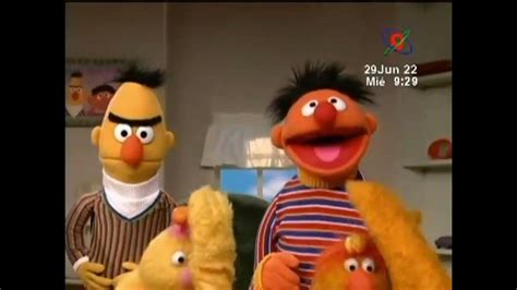 Plaza Sésamo Sesame Street The Ding Along Song Latin Spanish