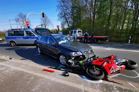 Motorradfahrer Stirbt Bei Unfall An Der B239