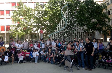 Esquerra dóna suport a la concentració de lAMPA de les llars dinfants