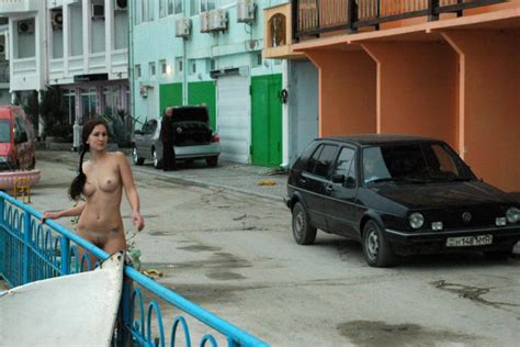 Absolutely Nude Damsel Walks The Seashore Russian Sexy Girls