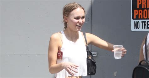 Lily Rose Depp Shows Off Her Toned Tummy In Crop Tank Top Lily Rose