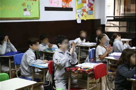 Seis de cada 10 escuelas primarias del país suman una hora más de clase