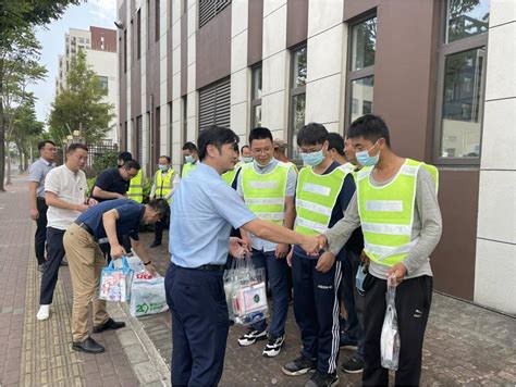 高温慰问送清凉 情系一线暖人心图片新闻建管委上海市青浦区人民政府