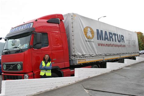 A British Backed Humanitarian Aid Truck Is On Its Way To Iraq To Help