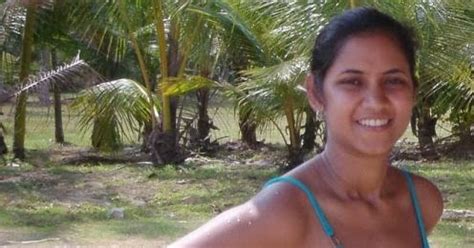 Hot Desi Girls In Two Piece Bikini Pics Wiral Beauties