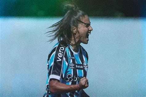 Grêmio quebra invencibilidade do Fluminense em duelo apertado no