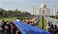 Taj Mahal 364th Annual Urs Of Shah Jahan Begins तजमहल म गज