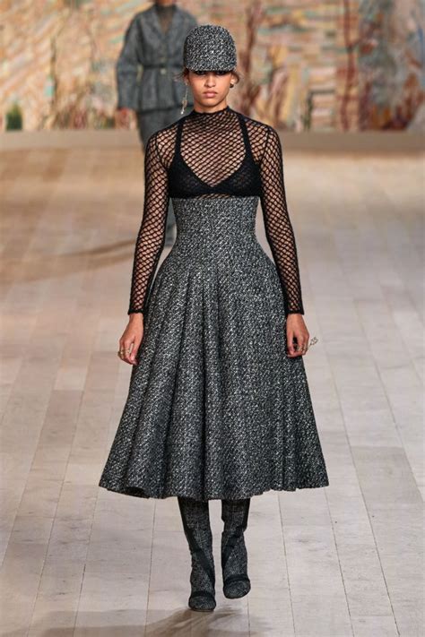 克里斯汀迪奥 Christian Dior 2021 22秋冬高级定制秀 Couture Fall 2021 天天时装 口袋里的时尚指南