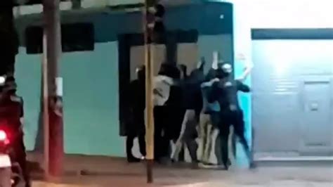 Video Realizaban Disturbios En La Vía Pública Y Los Detuvieron Tras Una Persecución En Posadas