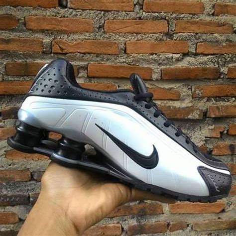 Nike Shock White Black Premium Gogt