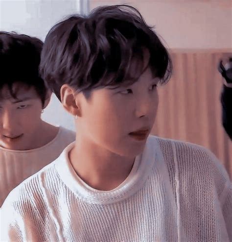 Ghim Của Myyeubangtan Trên Yoongi Nhóm Nhạc Bts Bts