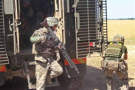 Ukrainian Marines Start Training With British Mastiff Armored Vehicles