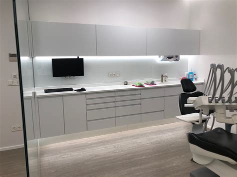 Pin De Gustavo Ozaki En Consult Muebles Para Consultorio Dental