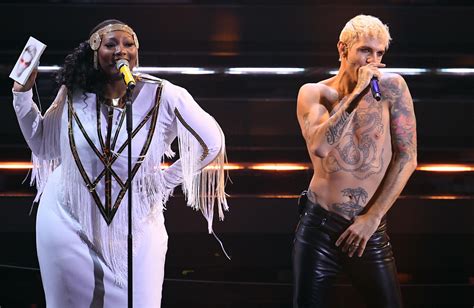 Festival Di Sanremo 2022 Achille Lauro Si Battezza Sul Palco