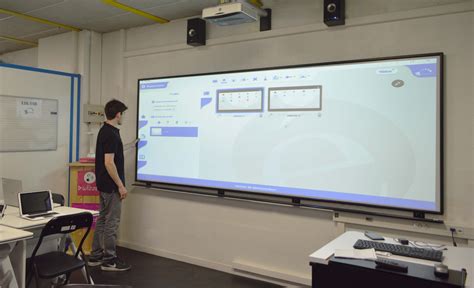 Tableau grande dimension et vidéoprojecteur interactif devis sous 1h