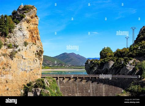 Picturesque Dam Hi Res Stock Photography And Images Alamy
