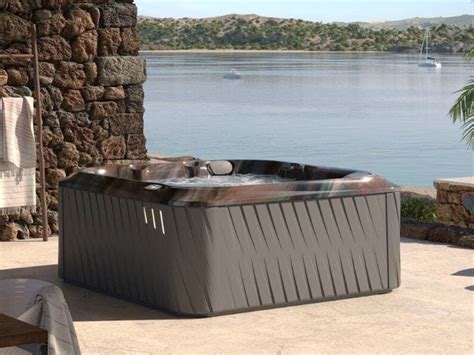 J Mid Size Hot Tub With Lounge Seating Patriot Pool Spa