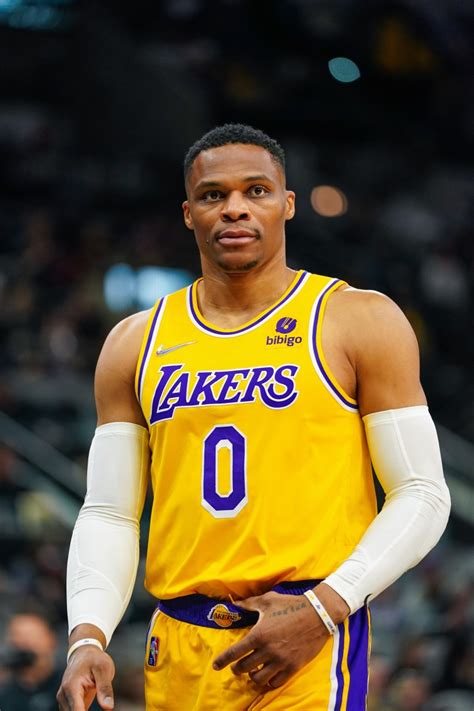 Viral Video Of Russell Westbrook And A Fan Fastbreak On Fannation