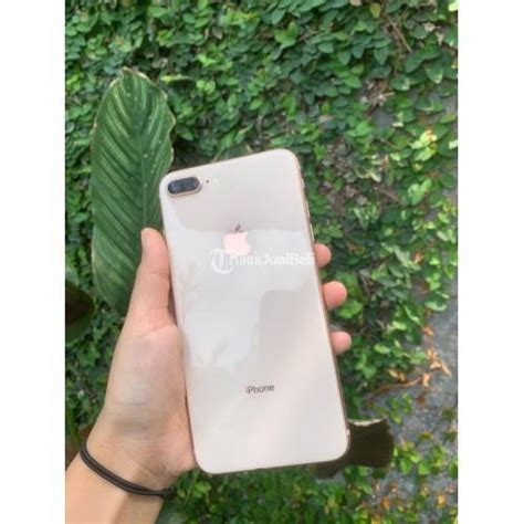 HP IPhone 8 Plus 64 GB Bekas Kondisi Mulus Siap Pakai Fungsi Normal Di