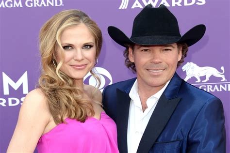 Clay Walker and Wife Expecting Third Child