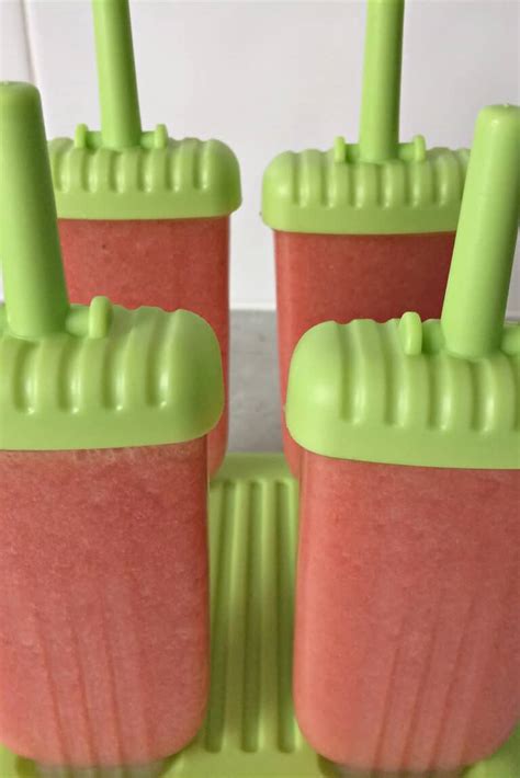 Strawberry Banana Popsicles Yummieliciouz