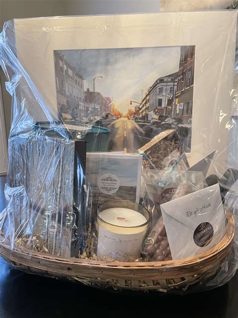 Auctions > Hockey Fights Cancer Campaign > Local Artisans Basket