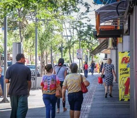 Confira o que abre e fecha no feriadão da Semana Santa Capital