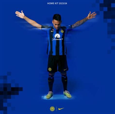 Inter Presentata La Nuova Maglia Sul Front Paramount Foto E Video